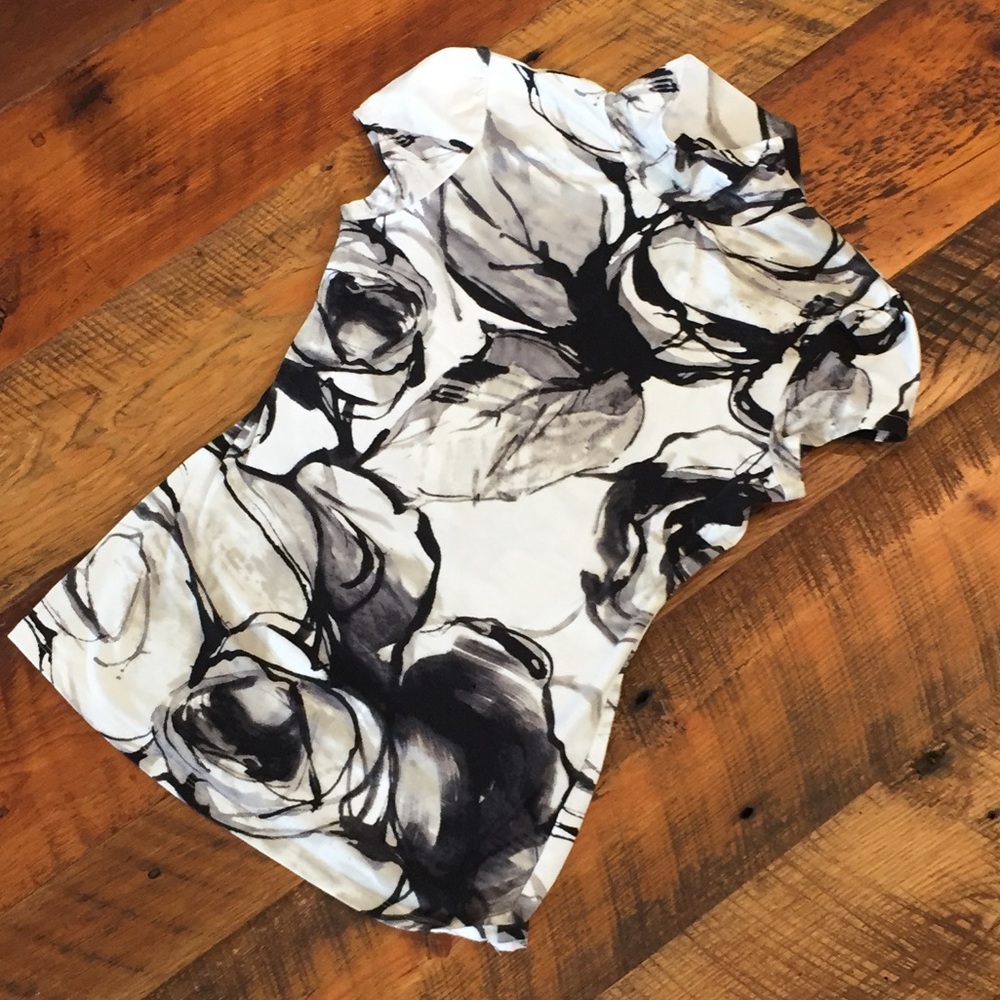 Express Black and White Short Sleeve Tee with Abstract Floral Print